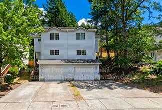 Building Photo - 2349 NW Hummingbird Dr