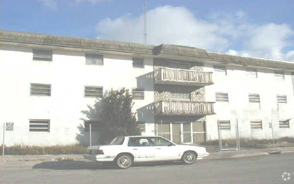 Primary Photo - 55 E 4th St