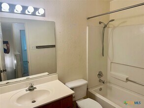 Building Photo - 128 Cedargrove