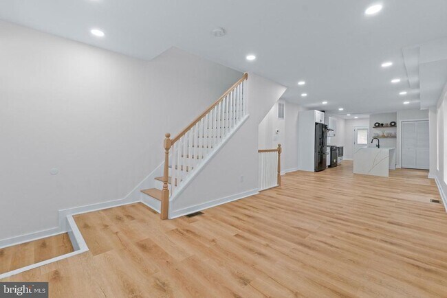 Foto del edificio - 530 E 38th St