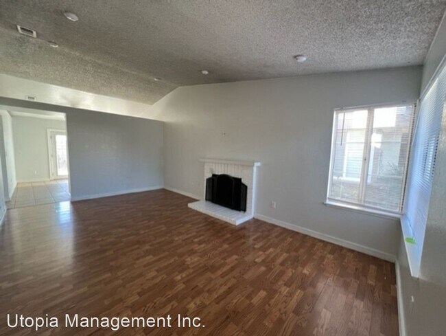 Building Photo - 2 br, 2 bath House - 523 W. Virginia St