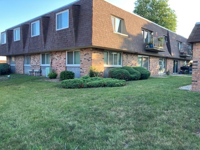 Foto del edificio - 161 E Queenwood Rd