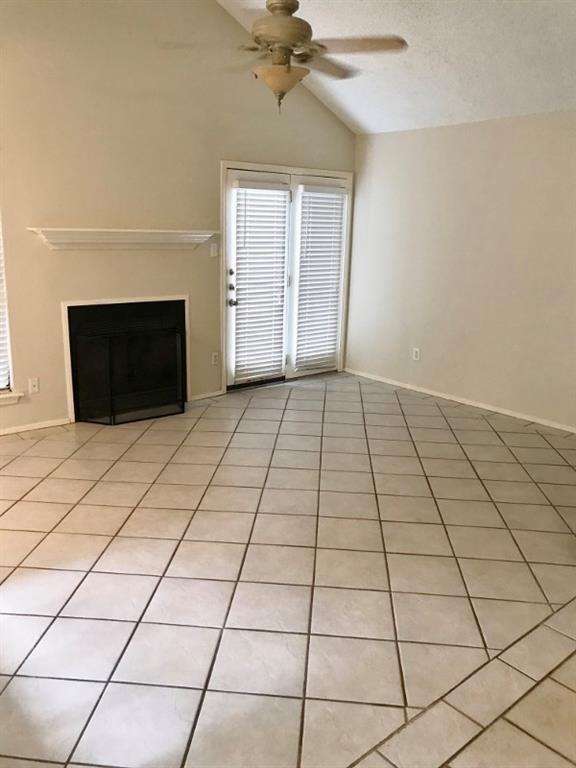 Foto del edificio - 2301 Blalock Dr