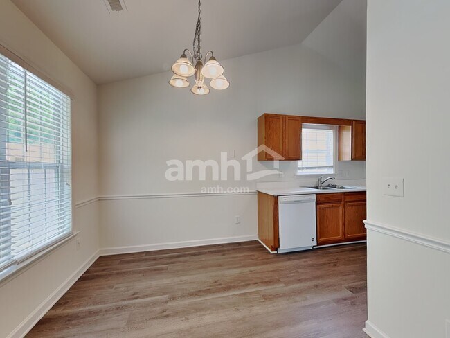 Building Photo - 2657 Wynbrook Dr