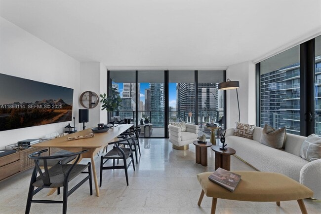 Building Photo - 88 SW 7th St