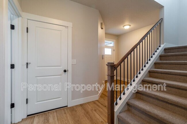 Foto del edificio - 1323 NE 70th St