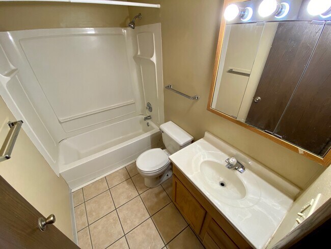 Foto del edificio - 232 11th St S