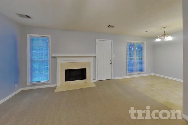 Building Photo - 137 Poplar Way