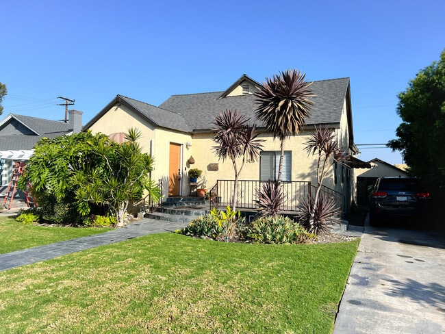 Foto del edificio - 5126 S Victoria Ave