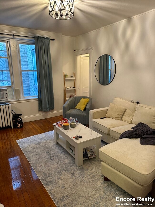 Building Photo - 110 Brainerd Rd