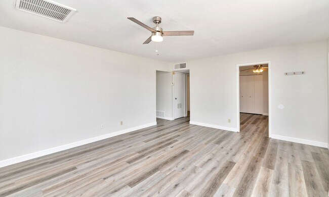 Building Photo - 8444 E Plaza Ave