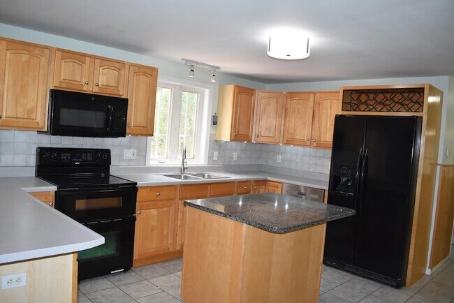 Foto del edificio - 51 Westview Rd