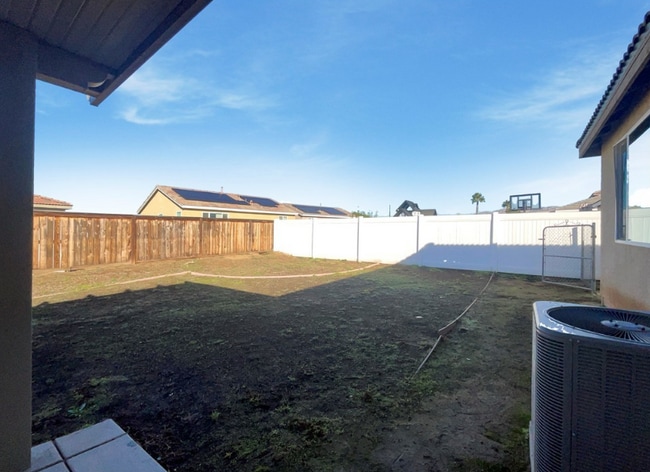 Foto del edificio - 26625 Emperor Rd