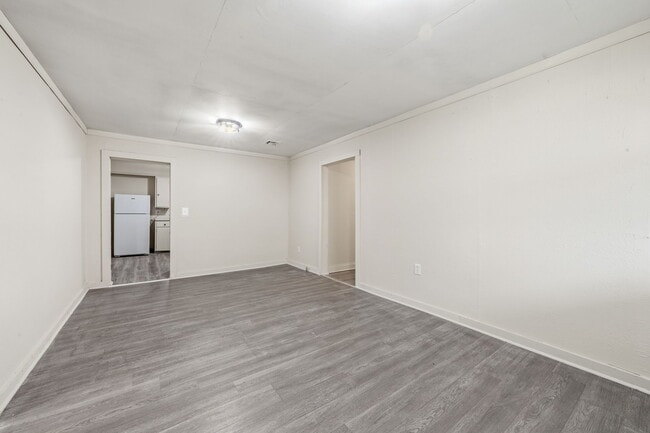 Building Photo - NA - "141 Ambroise St"