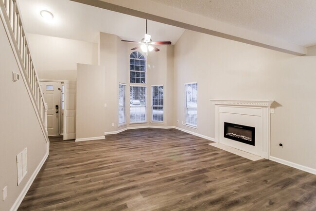 Building Photo - 5973 King Way Walk
