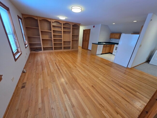 Foto del edificio - 236 Robert Parker Coffin Rd