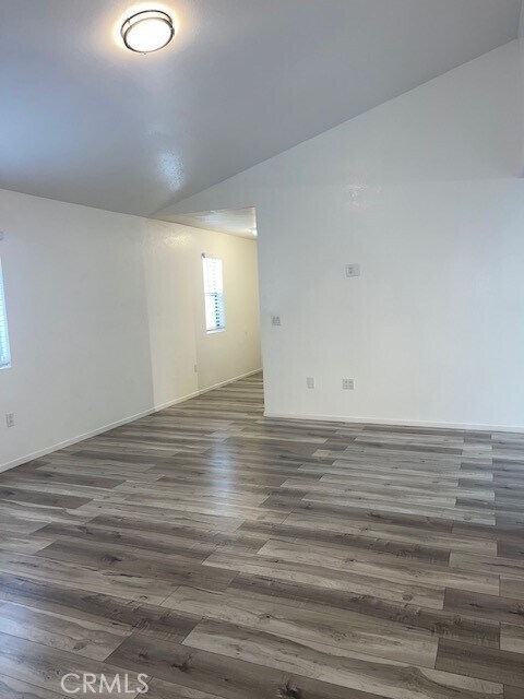 Building Photo - 517 S Hewes St