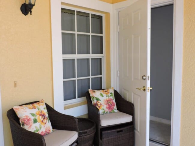 Building Photo - 1235 Saxony Cir