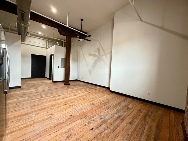 Building Photo - 2017 Chouteau Ave