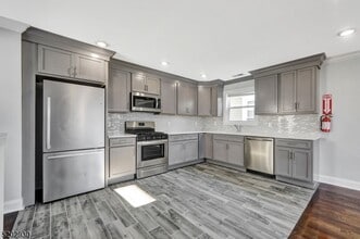 Building Photo - 126 N 15th St