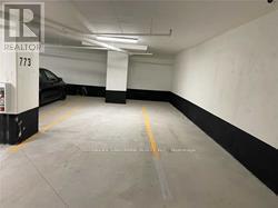 Photo du bâtiment - 36 Forest Manor Rd