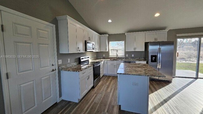 Foto del edificio - 4868 SW 131st Pl