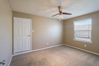 Building Photo - 8314 Hampton Bay Drive