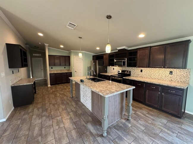 Building Photo - 2804 Black Waxy Rd