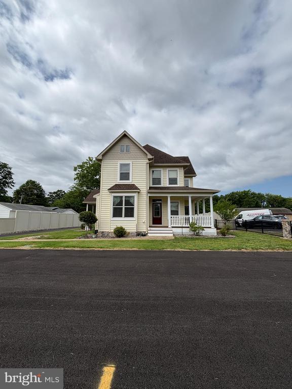 Foto del edificio - 28795 Old Village Rd