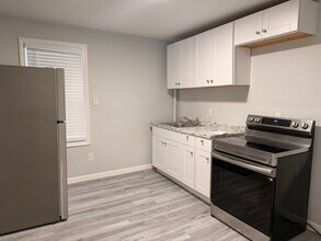 Building Photo - 30 Ledge St