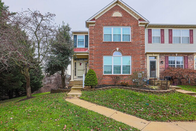 Building Photo - 443 Deer Hill Cir