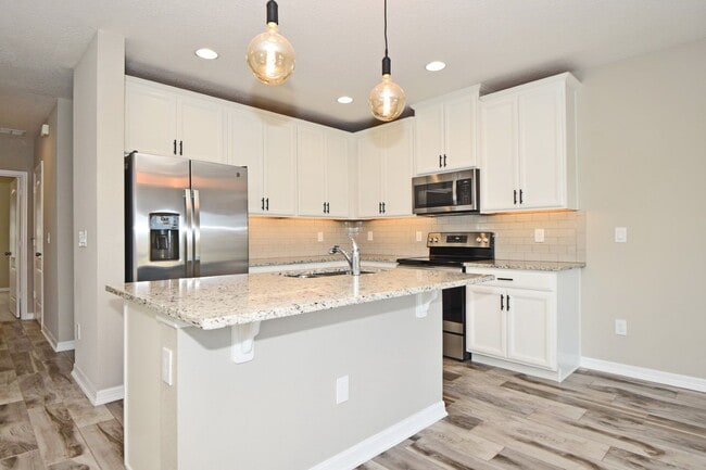 Building Photo - 12163 Water Poppy Ct