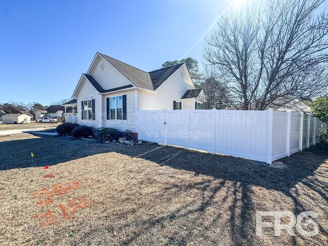 Foto del edificio - 2104 Beauvoir Ct