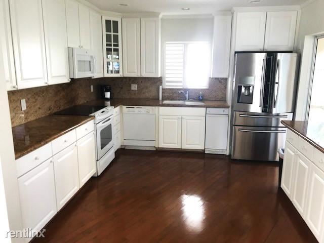 Foto del edificio - 3 br, 2 bath House - 2900 NE 35th St
