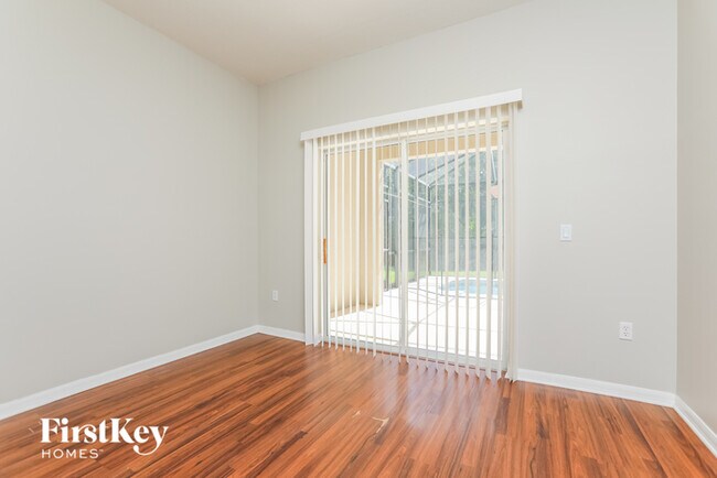Foto del edificio - 4670 Cumbrian Lakes Dr