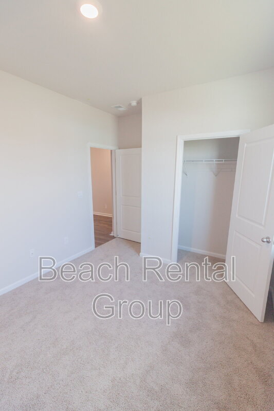 Building Photo - 540 Duvall St