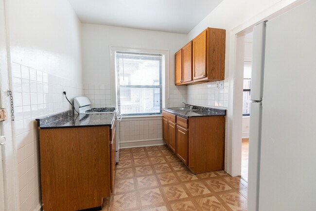Foto del edificio - 6505 N Hoyne Ave