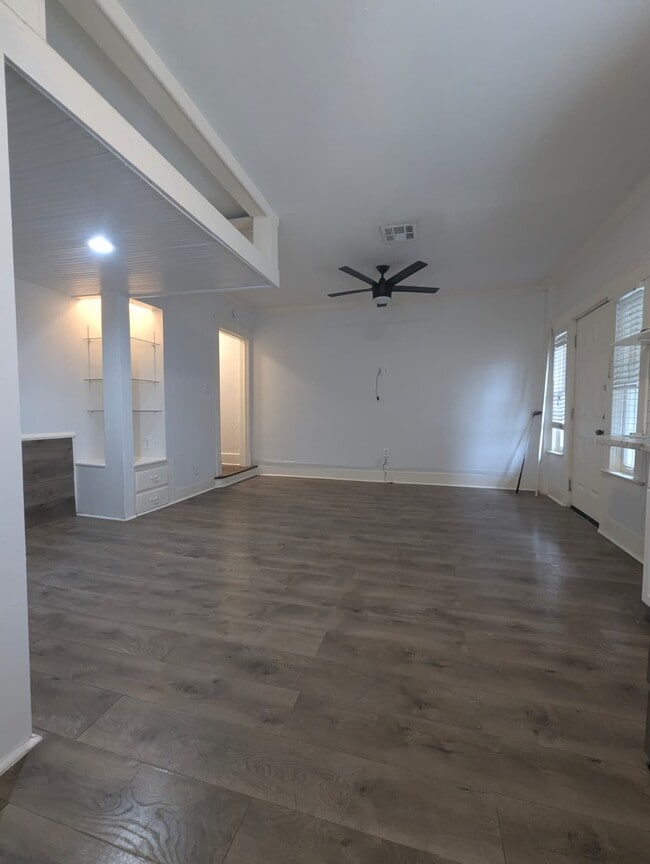 2619-4 - Avondale and Crocker Street Apartments