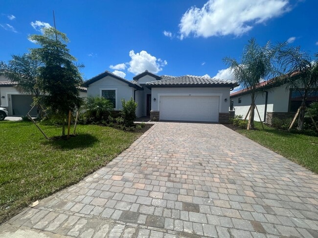 Building Photo - 11537 Shady Palm Wy