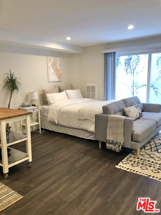 Foto del edificio - 1261 Laurel Ave