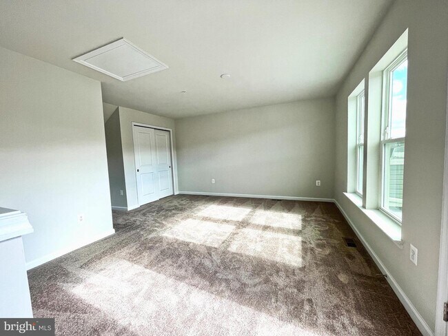 Building Photo - 3306 Provider Way