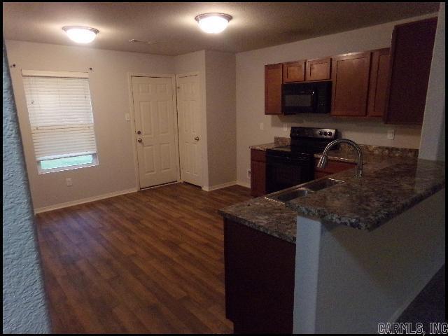 Foto del edificio - 6097 Saddle Hill Dr