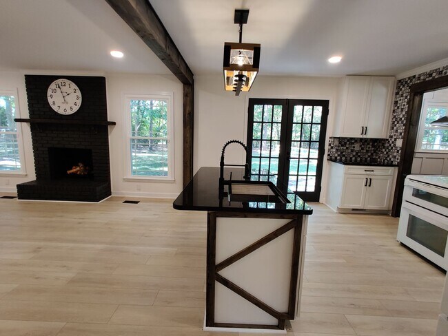 Foto del edificio - Renovated 3 Bedroom Home in Oakdale