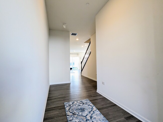 Building Photo - 3113 Geranium Way