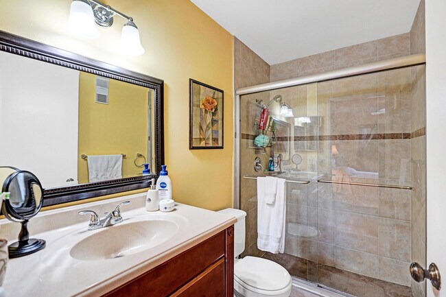 Foto del edificio - 8624 Overset Ln