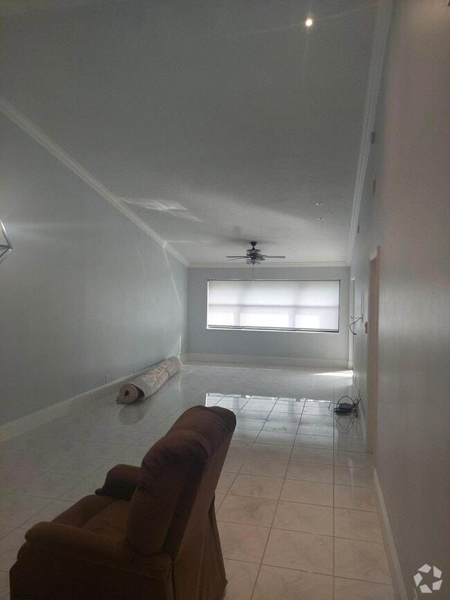 Building Photo - 7590 Tahiti Ln