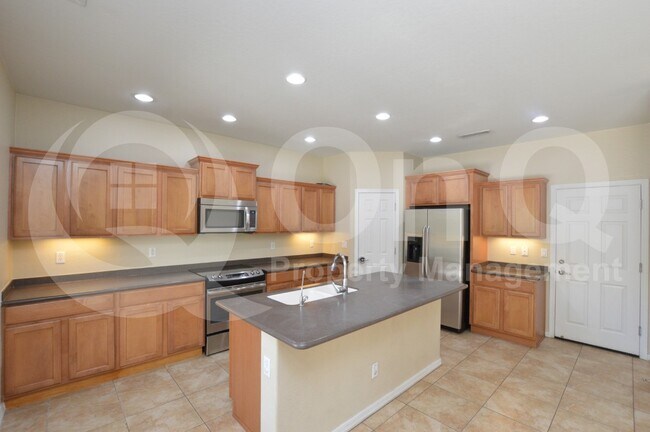 Building Photo - 2209 W Marconi Ave