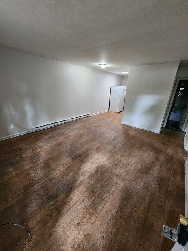 Foto del edificio - 2 bedroom, 1 bath available for rent!