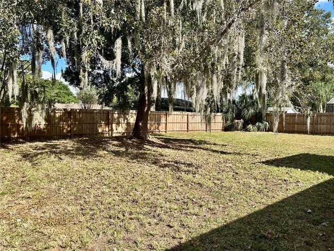 Foto del edificio - 8515 Plumeria Ave