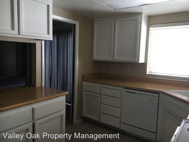 Building Photo - 2 br, 2 bath House - 947 Claremont Ct